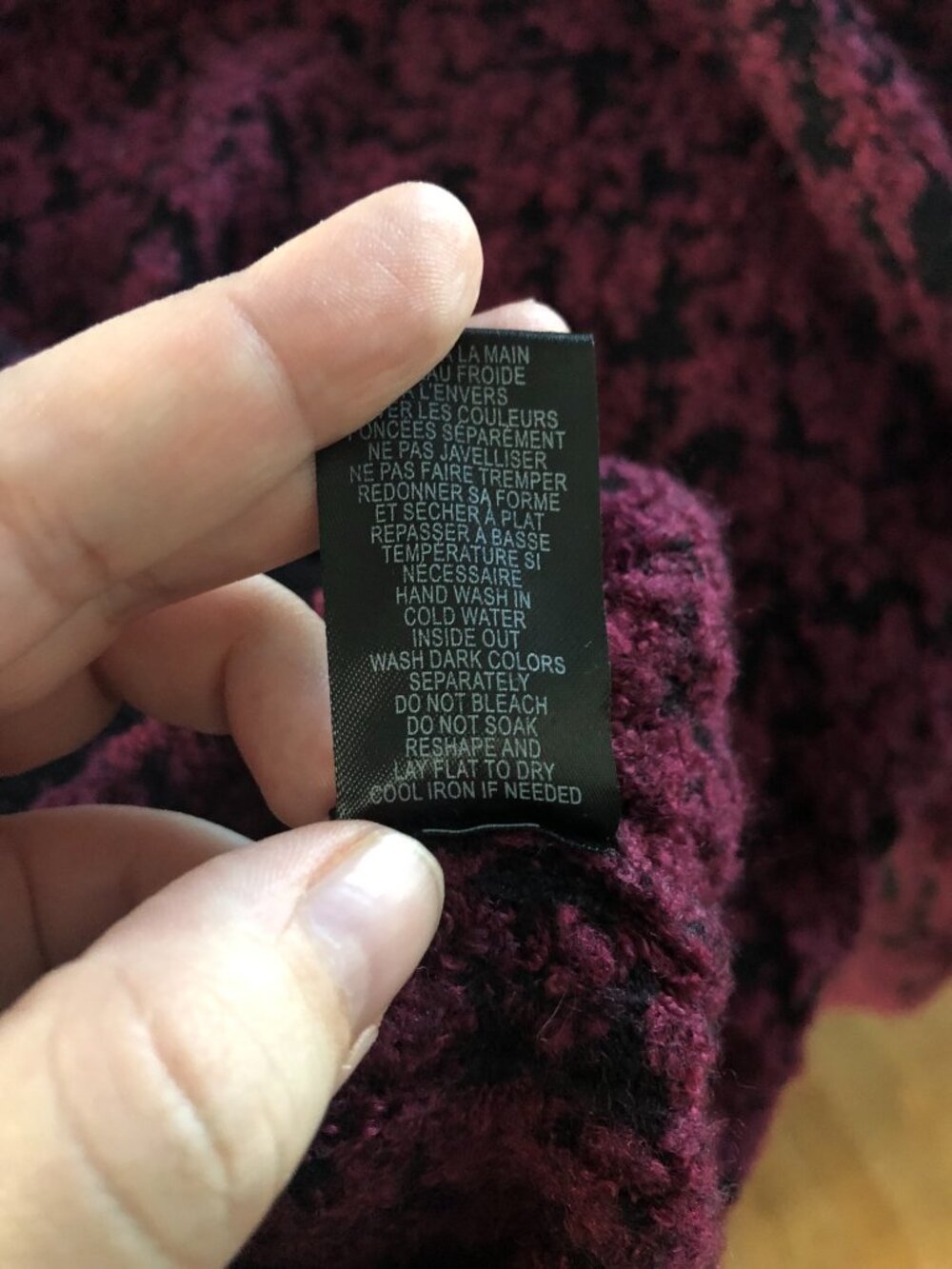 Simons Men's Sweater - Picture 6 of 7